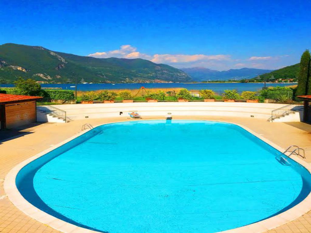 Fun & Sun Iseo Lake Apartment Паратико Екстериор снимка